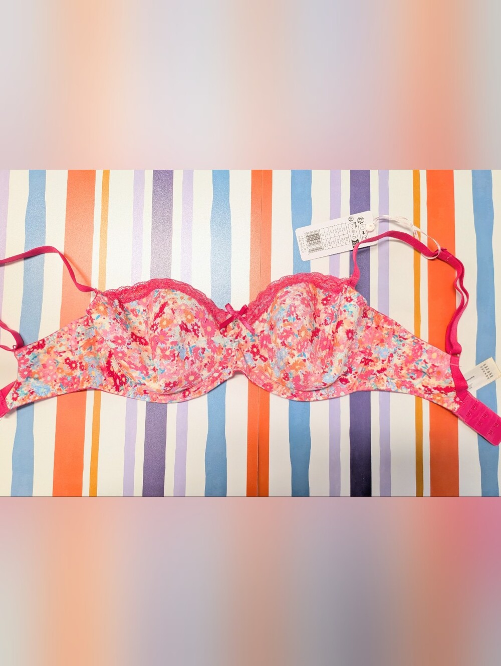 Freya Flirt Hot Pink Floral Print Bra - 28FF UK - Picture 2 of 6